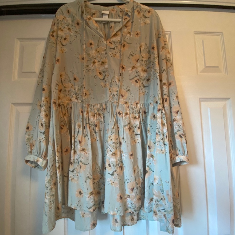 H&M light green with beige flowers